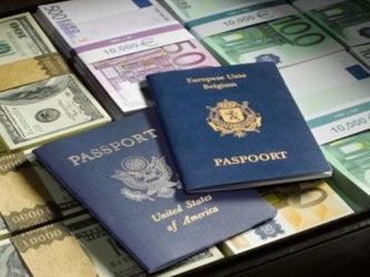 Las empresas estadounidenses utilizan el programa de visas H-1B para emplear a ciudadanos...