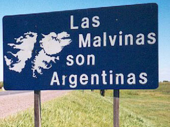 Los argentinos reclaman el remoto archipiélago del Atlántico Sur como territorio...