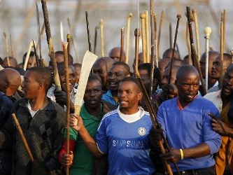Esta semana, los trabajadores de Marikana rechazaron las ofertas que les presentaron para poner fin...