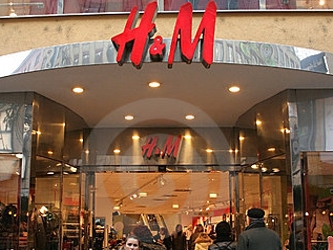 H&M dijo que toneladas de material textil son desechadas cada año, cuando hasta un 95 por...