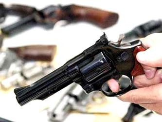 Los miembros de alto rango del Congreso se han comprometido a prohibir la venta de armas de asalto...