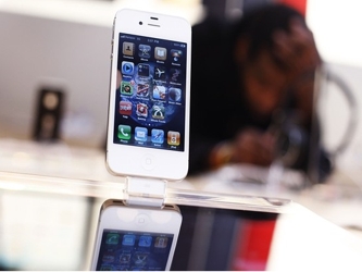 Los pedidos de Apple de pantallas para el iPhone 5 para el trimestre de enero a marzo, por ejemplo,...