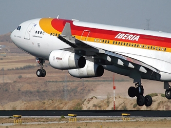 Iberia dijo que mantendrá el 90% de sus vuelos de largo radio y el 61% de los de radio medio...