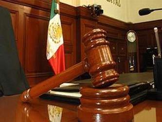 El gobernador de Michoacán, Fausto Vallejo, confirmó que será sometido a una...