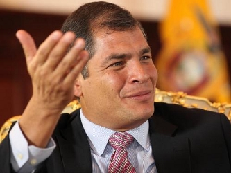 Correa ha tratado de reforzar su imagen de izquierda radical ante el mundo concediendo asilo...