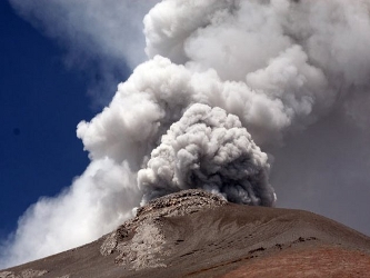 El Popocatépetl es uno de los volcanes más grandes de Norteamérica, con una...