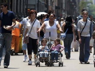 En México la esperanza de vida en 2005-2010 era de 76.3 años, será de 83.9 a...