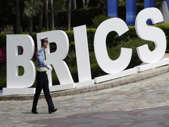 Funcionarios económicos de las naciones denominadas BRICS -Brasil, Rusia, India, China y...