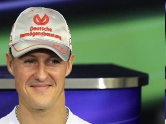 Schumacher, de 45 años, golpeó su cabeza contra una roca mientras esquiaba fuera de...