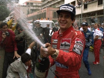 Para los brasileños, Senna fue más que un gran ídolo deportivo....