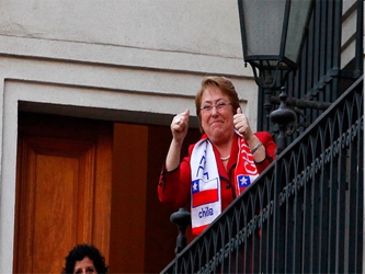 Bachelet tenía contemplado viajar a EU en visita oficial, pero decidió retrasar su...