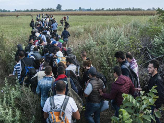 Unos 140.000 migrantes han llegado a Hungría este año, tres veces más que en...