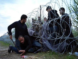 Un total de 2.533 migrantes fueron detenidos el martes, la cifra más alta en lo que va de...