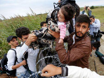 Las autoridades del país centroeuropeo han interceptado a más de 150.000 refugiados...
