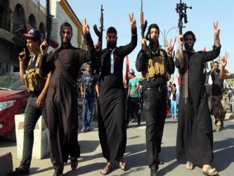 De acuerdo con los militantes de Isis, los ataques no son indiscriminados porque están...