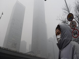 Pekín sufre con frecuencia contaminación, lo que ha disparado el consumo de...