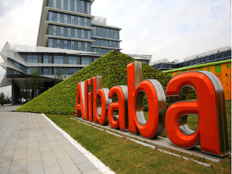 Alibaba fue autorizada por las autoridades Pekín a crear este nuevo banco en septiembre de...