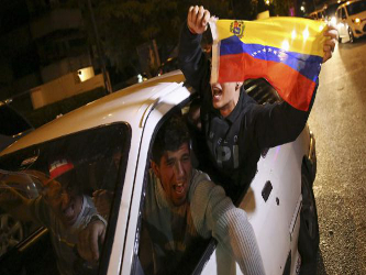 La crisis institucional atravesada por Venezuela invita al ejercicio borgeano de imaginar...