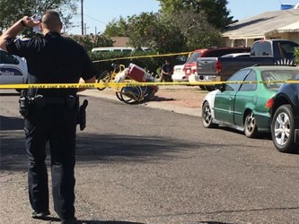Las investigaciones de la Policía de Phoenix apuntan a que el atacante, quien pudo fallecer...
