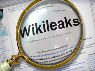 En los documentos obtenidos por WikiLeaks, Merkel y Ban conversan sobre cómo luchar contra...