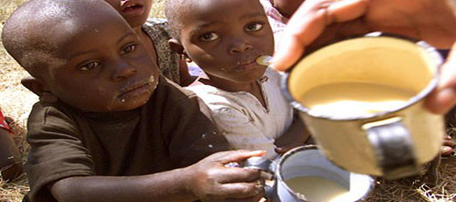 Unos 33.000 niños en Zimbabue la mayoría de uno o dos años requieren...