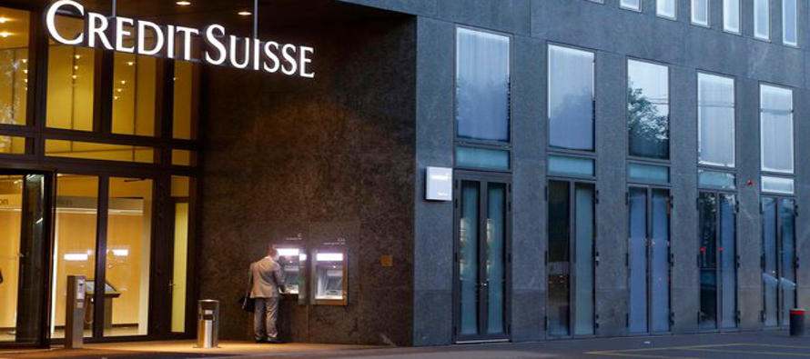 Los papeles de Credit Suisse subieron un 0,91 por ciento tras el anuncio de la empresa de recortes...