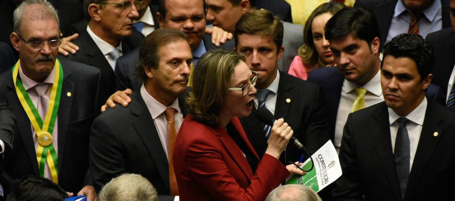 Brasil queda en un limbo político en vísperas de los Juegos de Río, acuciado...