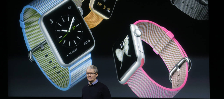 Apple vendió aproximadamente seis millones de iPhones en su primer año. El reloj...
