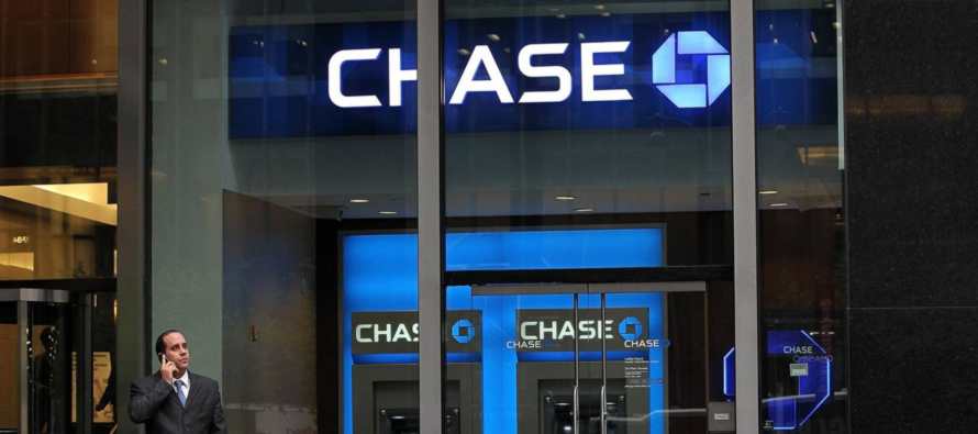 En su página web, Chase promete reducir las tasas de procesamiento de pagos a cualquier...