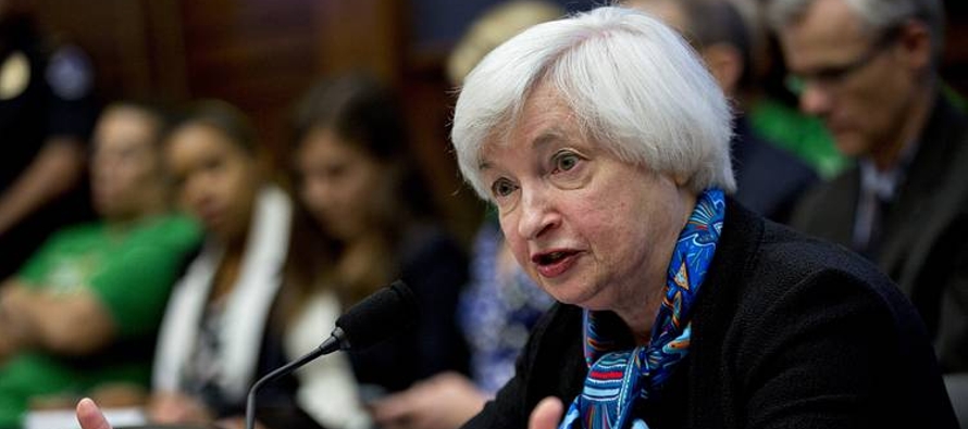Nueve de 10 miembros del comité de políticas de la Fed votaron para mantener la tasa...