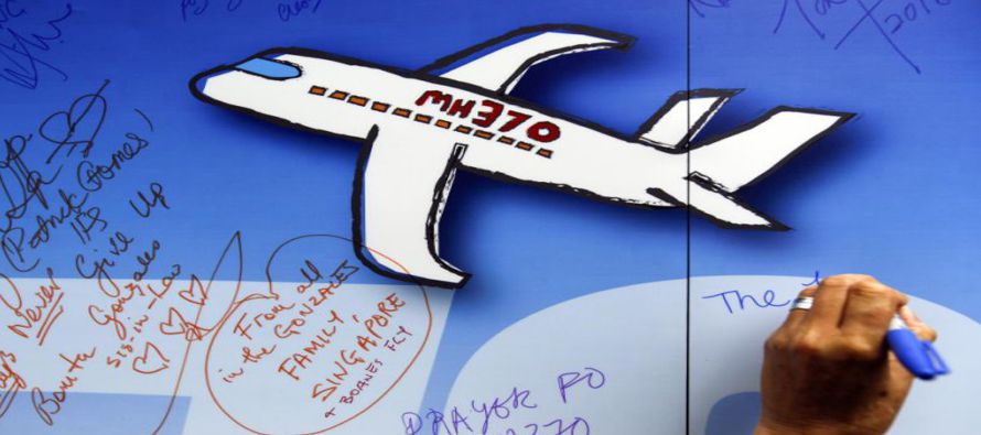 Malasia admitió por primera vez que uno de los pilotos del vuelo 370 de Malaysia Airlines...