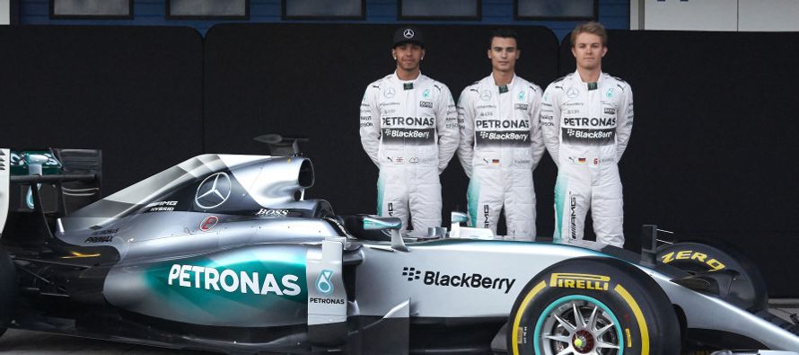 La protesta de Mercedes alegaba que la maniobra de Verstappen incumplía el artículo...
