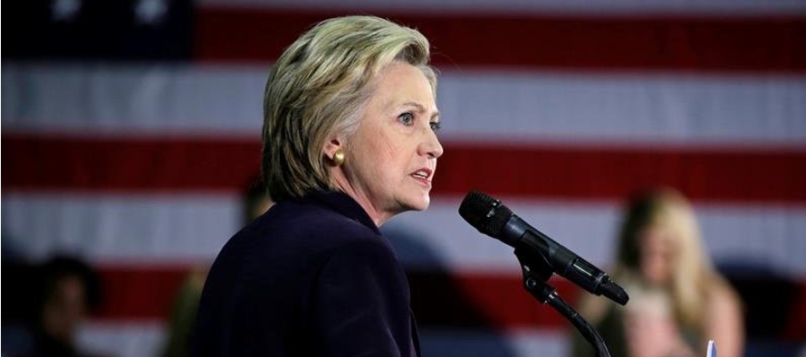 Clinton volvió hoy a la campaña electoral en un acto en Columbus (Ohio) tras el...