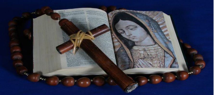 La Virgen ha dicho en numerosas apariciones que aquellos que recen el rosario recibirán...