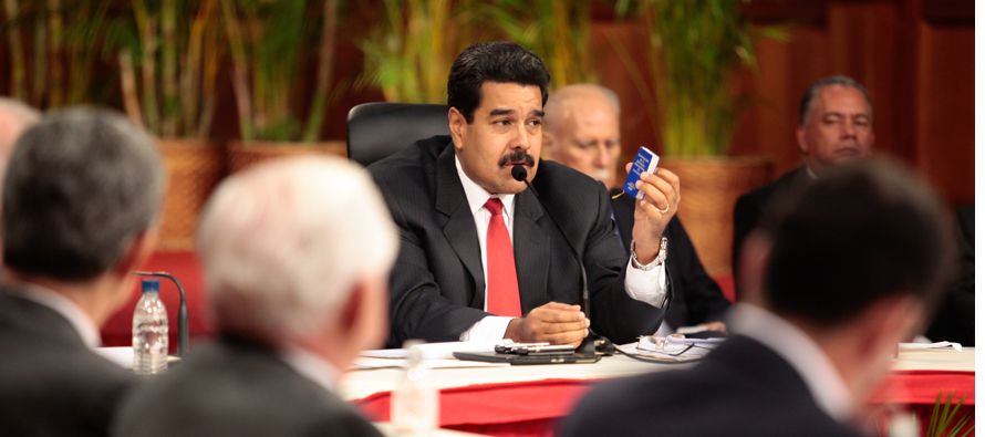 En este contexto no supone ninguna ayuda que el Tribunal Supremo Venezolano controlado por el...