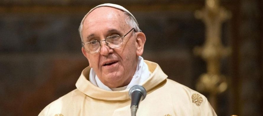 El papa Francisco anunció el lunes que dará a todos los sacerdotes católicos...