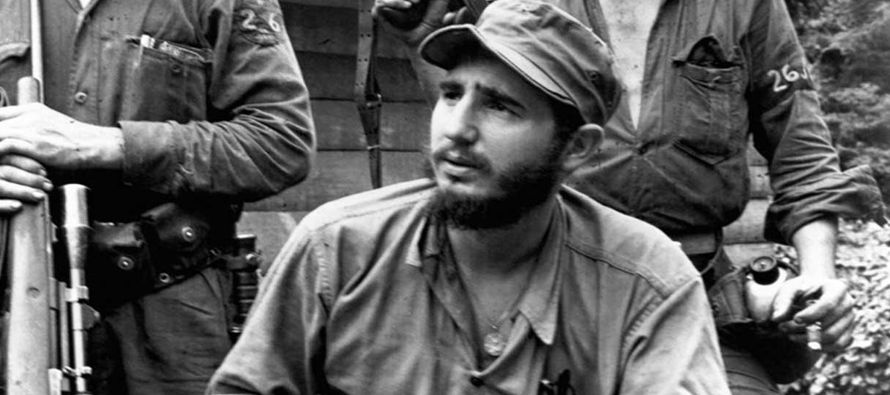 Fidel Castro murió como un vencedor. En la cama y loado por el régimen que...
