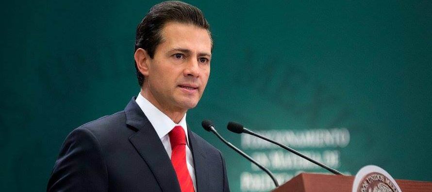 Ayer, el ex gobernador del estado de México emitió otro de los mensajes con que ha...