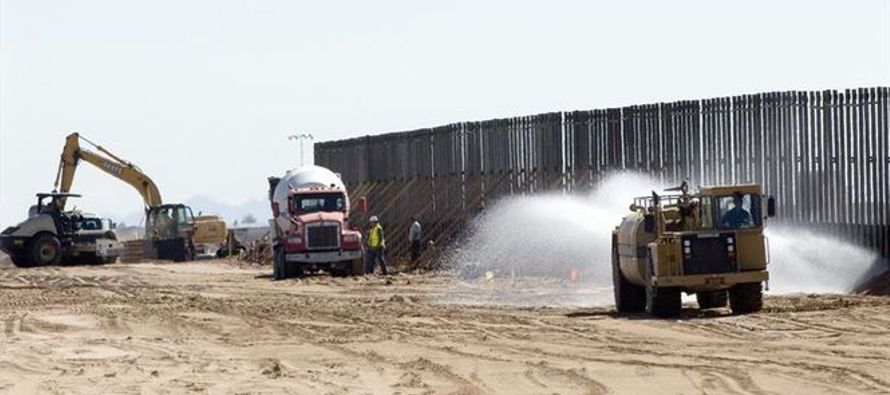 El muro fronterizo fue una de las principales promesas de campaña de Trump, quien...