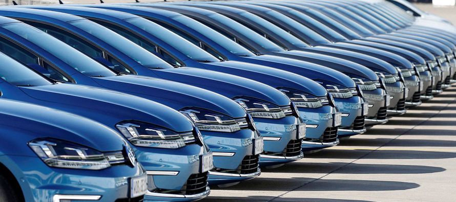 En febrero, las ventas de la familia de vehículos Golf aumentaron un 60,3 %, hasta 5.842...