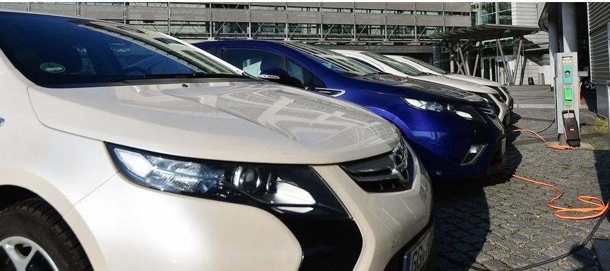 Sin la alemana Opel y la británica Vauxhall -que en 2016 vendieron en conjunto unos 1,2...