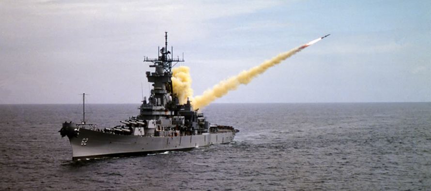 Estados Unidos disparó el jueves una andanada de misiles crucero contra territorio sirio...