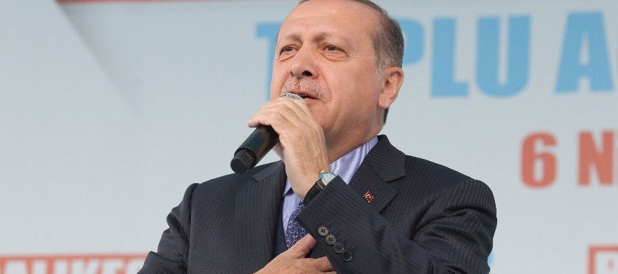 El presidente de Turquía, Recep Tayyip Erdogan, calificó hoy de 