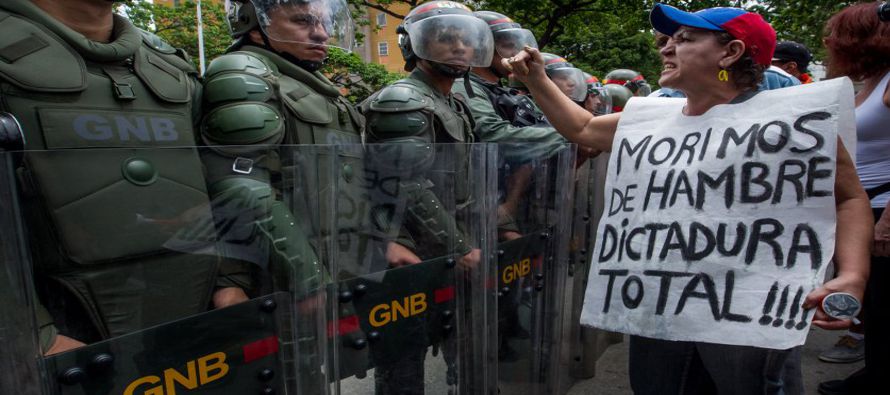 Los venezolanos intentan emanciparse de ese yugo. Esperan una presión más vigorosa de...