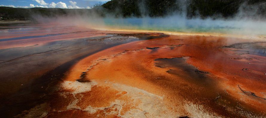 La posibilidad de erupción del supervolcán situado bajo el Parque Nacional de...