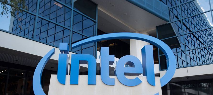Intel Corp. anunció el martes una nueva línea de microprocesadores para "data...