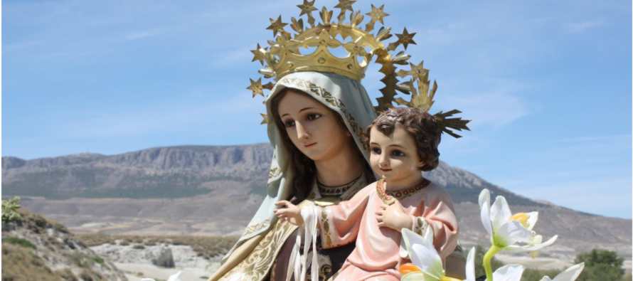 La tradición sitúa esta devoción en el Monte Carmelo, lugar de ancestral y...