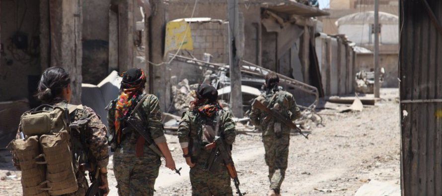 A principios de junio, las FDS lanzaron una campaña para capturar Raqqa. El asalto contra la...