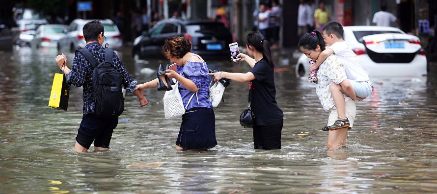 Hong Kong ha elevado su señal de advertencia de tifones a nivel máximo. En medio de...