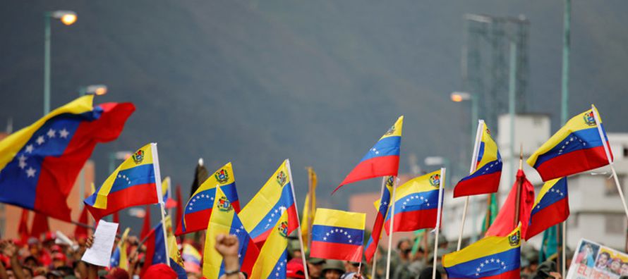 La dirigencia de la oposición venezolana, que dio su espaldarazo a las sanciones financieras...